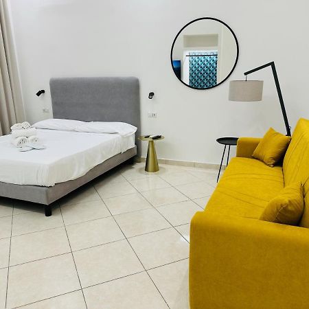 Garibaldi 118 Luxury Apartment Napoli Bagian luar foto