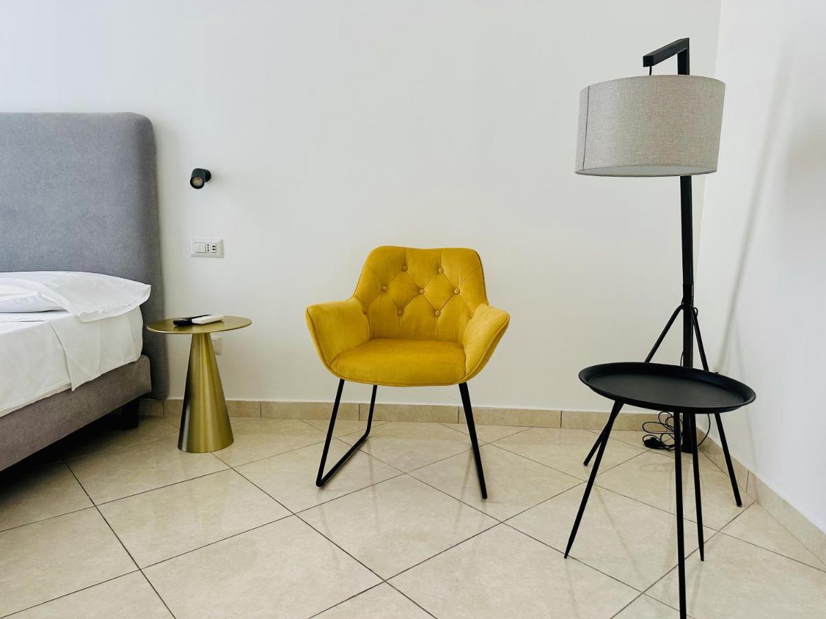 Garibaldi 118 Luxury Apartment Napoli Bagian luar foto